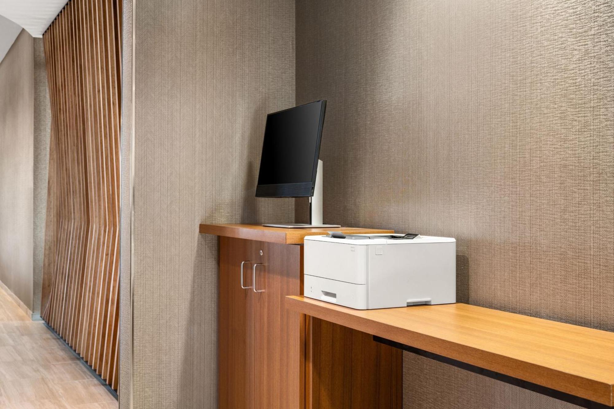 Springhill Suites By Marriott Menomonee Falls ภายนอก รูปภาพ